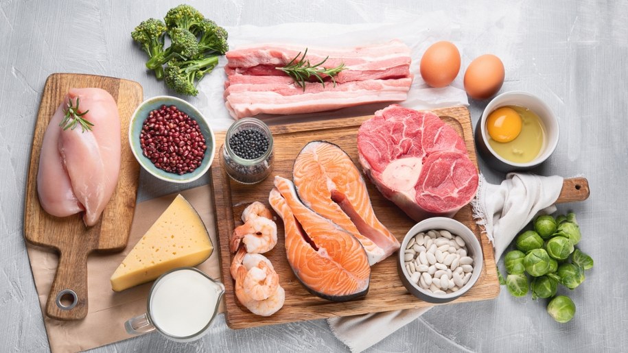 Jak dieta ketogeniczna wpływa na mózg? Nowe badania naukowców