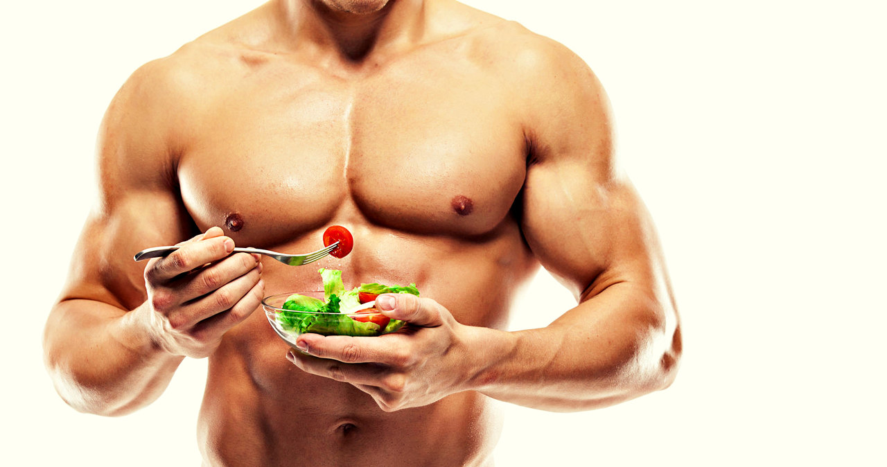 Dieta, którą należy stosować przy budowaniu mięśni powinna być "czysta" /123RF/PICSEL