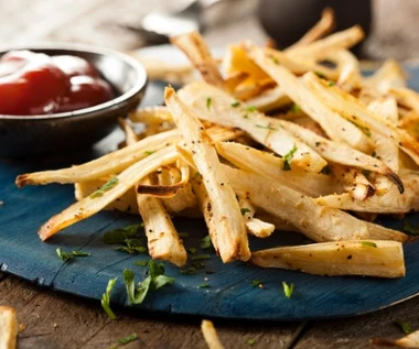 Dietetycy chwalą, szefowie kuchni uwielbiają. Oto przepis na frytki, które możesz jeść bez wyrzutów 