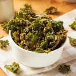 Dietetyczny hit czy zielony mit? Chipsy z jarmużu robią furorę 