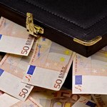 Dilerzy: Euro powinno kosztować mniej niż 4,15 złotego