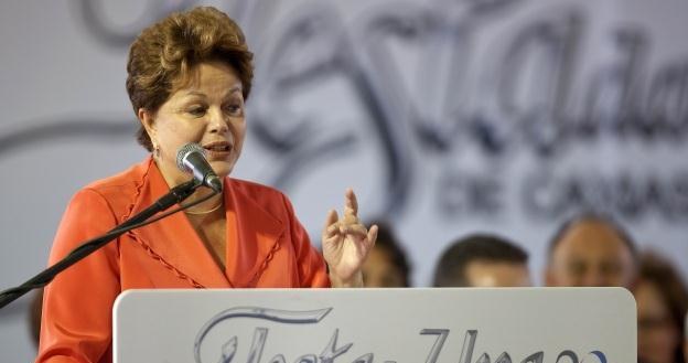 Dilma Rousseff, prezydent Brazylii, to po jej zwycięstwie powstał wpis na Twitterze /AFP