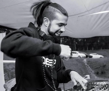 DJ Kaleb Freitas nie żyje. Na festiwalu runęła scena