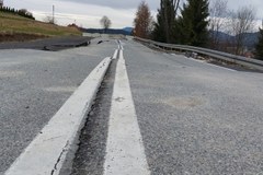 DK28 początek naprawy drogi w Kasinie Wielkiej