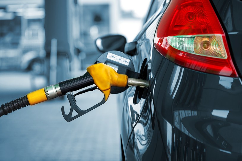 Dla cen na stacjach benzynowych istotny będzie również kurs złotego /123RF/PICSEL