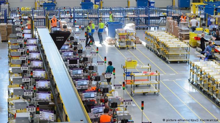 Dla handlu wysyłkowego nie ma większego koszmaru niż strajk pracowników przed Gwiazdką /Deutsche Welle
