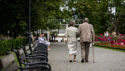 Dla kogo bon turystyczny? Senat chce, żeby dostali go również emeryci i renciści 