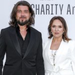 Dla niej porzucił narzeczoną chwilę przed ślubem. Tomasz Szczepanik zabrał żonę na salony