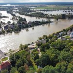 Dla rolników powódź się nie skończyła. Usuwają szkody, liczą straty