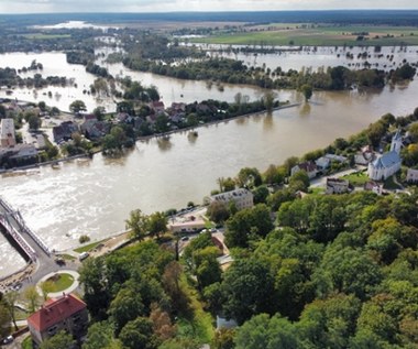 Dla rolników powódź się nie skończyła. Usuwają szkody, liczą straty