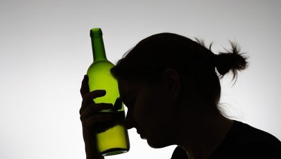 Dlaczego alkohol bardziej szkodzi kobietom?