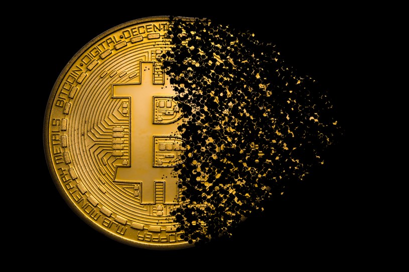 Dlaczego bitcoin spada? Bo nie jest 'bezpieczną przystanią' /123RF/PICSEL