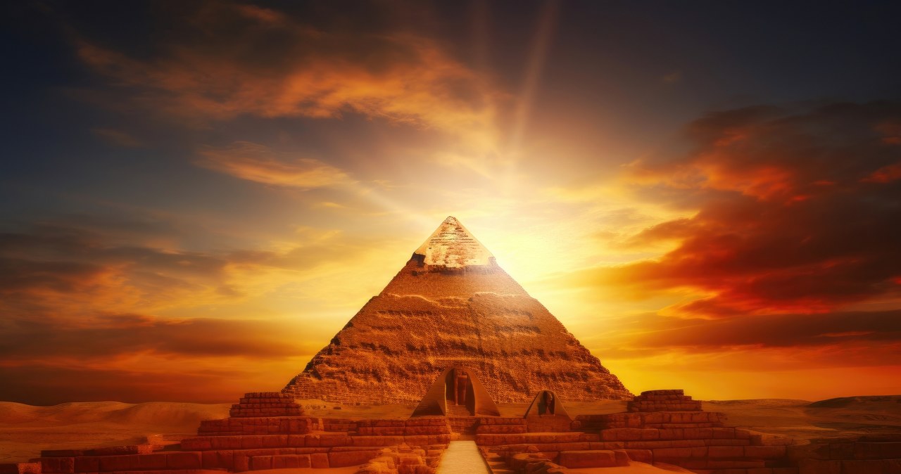 Dlaczego jednej ze słynnych piramid nie da się przebudować? /123RF/PICSEL