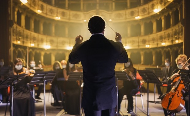 Dlaczego jedni bywają w filharmonii i operze, a inni nie? Portfel nie decyduje