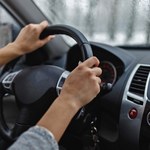 Dlaczego kierownica drży? Przyczyn może być kilka, niektóre poważne