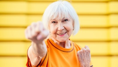 Dlaczego kobiety żyją dłużej od mężczyzn? Poznaj tajemnicę ich długowieczności