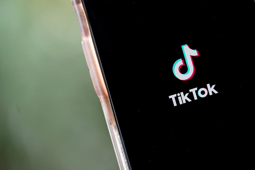 Dlaczego konkretne wideo wyświetla nam się na TikToku w zakładce "Dla Ciebie"? Już niedługo będziemy mogli to sprawdzić /Drew Angerer/Getty Images /Getty Images