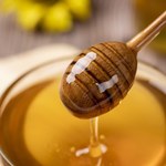 Dlaczego miód warto stosować w domowych maseczkach do twarzy? Tajemnica naturalnej pielęgnacji skóry