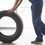 Dlaczego opony są zawsze czarne? Jest konkretny powód