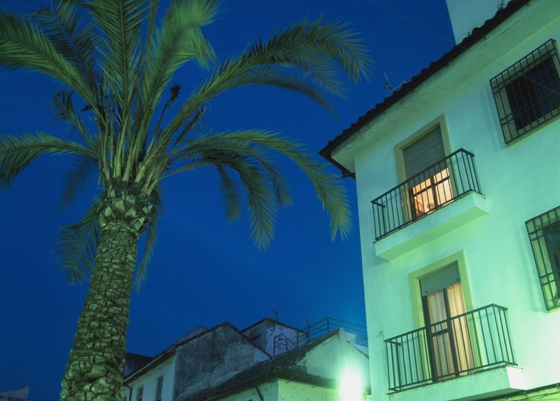 Dlaczego Polacy masowo kupują mieszkania w Hiszpanii? Wyjaśnia Polka mieszkająca w Barcelonie