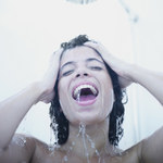Dlaczego poranny prysznic może zwiększyć twoje zdrowie psychiczne?