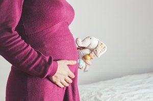 Dlaczego rodzą się wcześniaki? Najczęstsze przyczyny przedwczesnego porodu