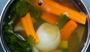 Dlaczego rosół szybko kwaśnieje? Zrób jedną rzecz, na drugi dzień będzie równie smaczny