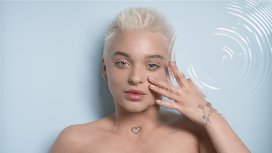 Dlaczego skóra się starzeje? Odpowiedź przynosi nowe odkrycie /Shutterstock