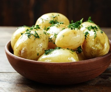 Dlaczego warto jeść młode ziemniaki? Są zdrowsze, niż myślisz i wcale nie tuczą