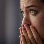 Dlaczego warto płakać? Naukowcy zdradzają, jak łzy wpływają na twoje zdrowie