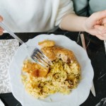 Dłoń to najlepsza "waga kuchenna", jaką masz w domu. Dietetycy jej używają 