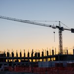 Długi deweloperów i części firm budowlanych lekko na minusie, ale wciąż sięgają ponad 3 mld zł
