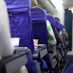 Długi lot samolotem. Na co uważać? Jak nie zaszkodzić swojemu organizmowi?