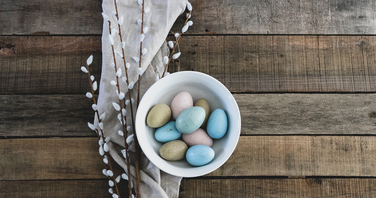 Для захисту від нещасть та хвороб освячені вербові котики варто ставити в центральному місці дому /pixabay.com