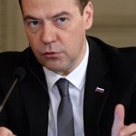 Dmitrij Miedwiediew straszy „długą wojną na pełną skalę”