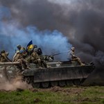 "Dmuchana ofensywa" na Ukrainie. Wojsko straszy Rosjan nieistniejącym sprzętem