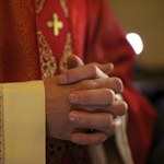 Dni kapelanów w polskich służbach są policzone? "Etaty powinny zostać zlikwidowane najszybciej jak się da"