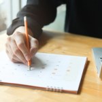 Dni wolne od pracy. Kiedy zaplanować urlop, aby wydłużyć wypoczynek?