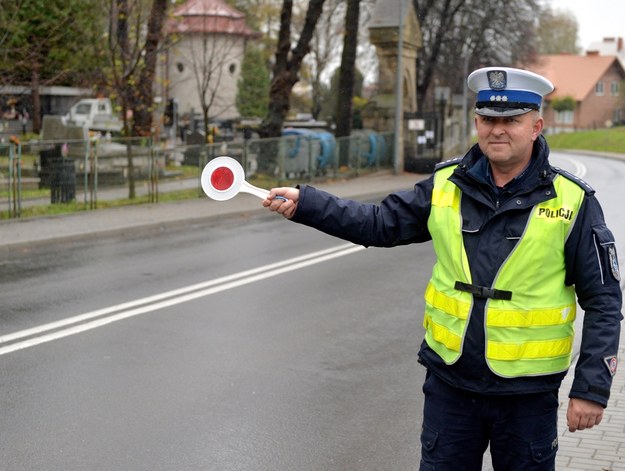 Do 2 listopada na drogach w całej Polsce trwa policyjna akcja Znicz /Darek Delmanowicz /PAP