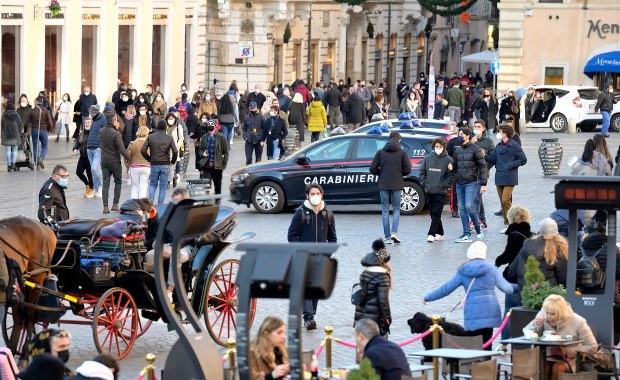 Do autobusu i na kawę tylko po szczepieniu. Zmiana przepisów we Włoszech