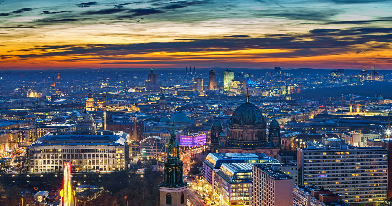 Do Berlina najłatwiej i najszybciej dostać się samolotem /123RF/PICSEL