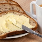 Do chleba zdrowsza od masła. Nie zawiera cholesterolu, dostarcza witamin
