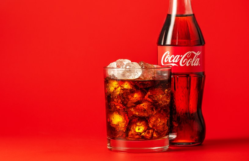 Do Coca-Cola HBC Russia należy 10 fabryk produkujących napoje gazowane i soki /123RF/PICSEL