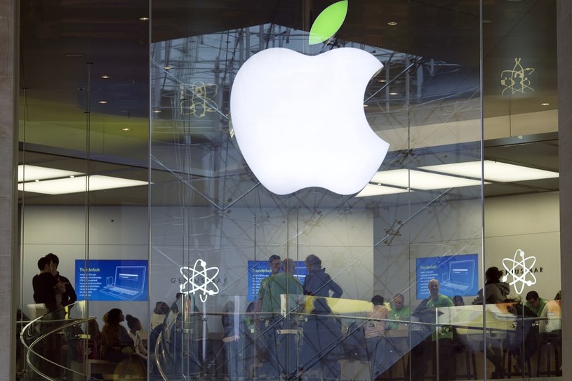 Do czego Apple potrzebuje ciekłego metalu? /AFP