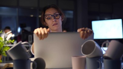 Do czego prowadzi nocna kawa? Uważaj...