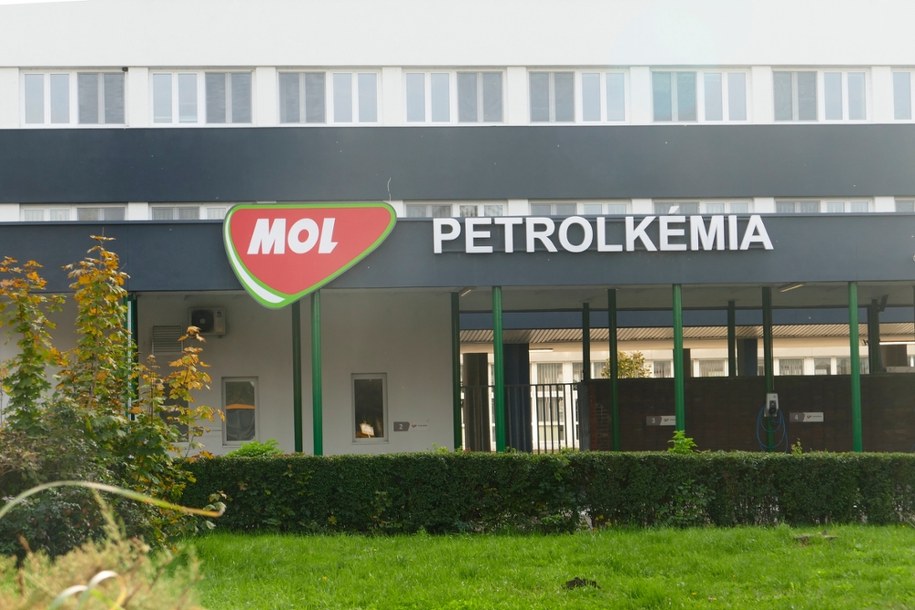 Eksplozja w zakładach MOL na Węgrzech. Wpis premiera Magyara