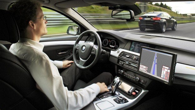 Do firm, które prowadzą badania nad samochodami autonomicznymi, należy również BMW. /BMW