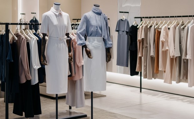 Do jesieni ubrania podrożeją. "Wszyscy spodziewają się wzrostu cen"