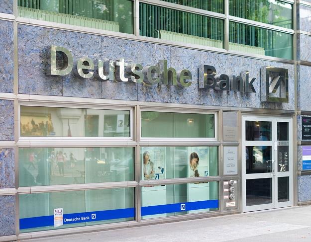 Do końca 2017 roku Deutsche Bank zamknie albo połączy z innymi 188 swoich placówek w Niemczech /&copy;123RF/PICSEL