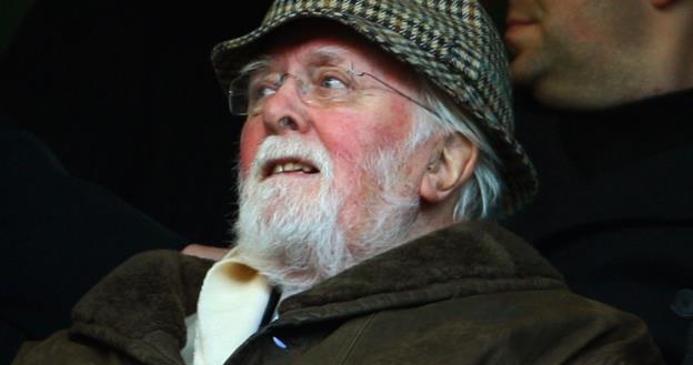 Do końca pozostał fanem futbolu. Richard Attenborough na meczu Chelsea - Everton / fot. Phil Cole /Getty Images